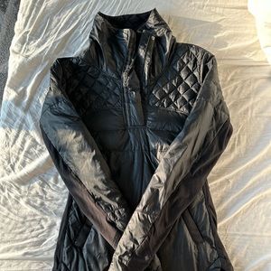 Lululemon size 6 Run for a Down, first release *Rare* black